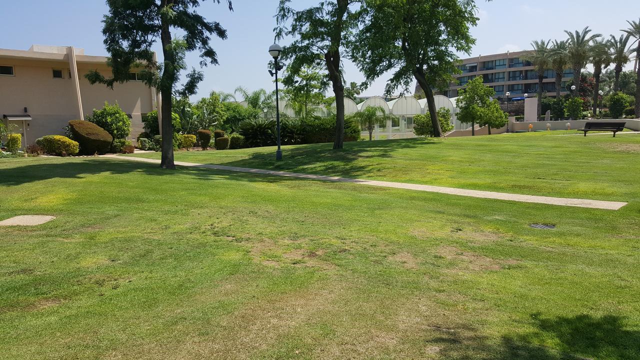 Neot Golf Caesarea Garden Apartment Exterior foto